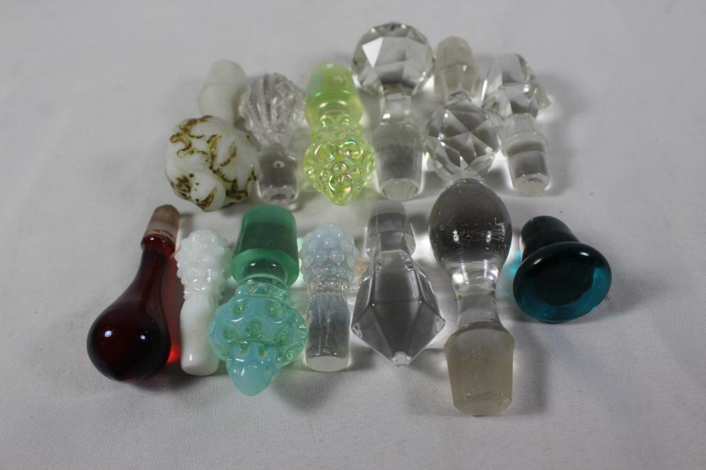 12 PC. GLASS STOPPER LOT- FENTON, ETC. (1 of 5)