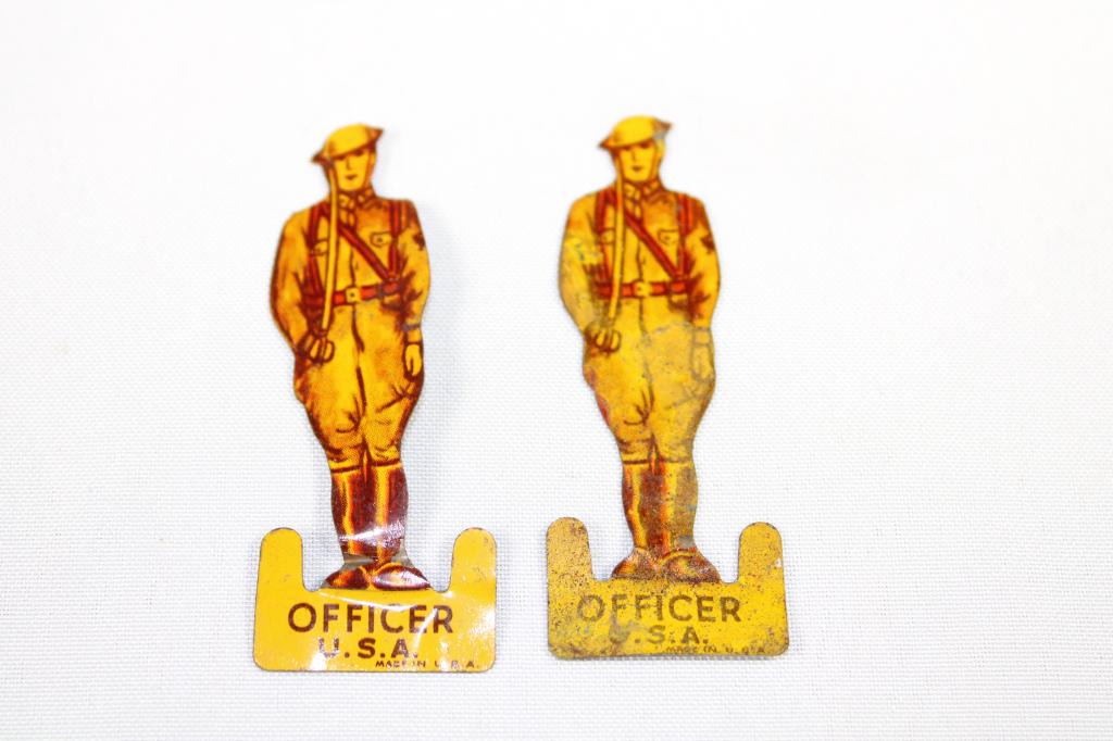 1910 Cracker Jack Pair of Metal Soldiers (1 of 2)