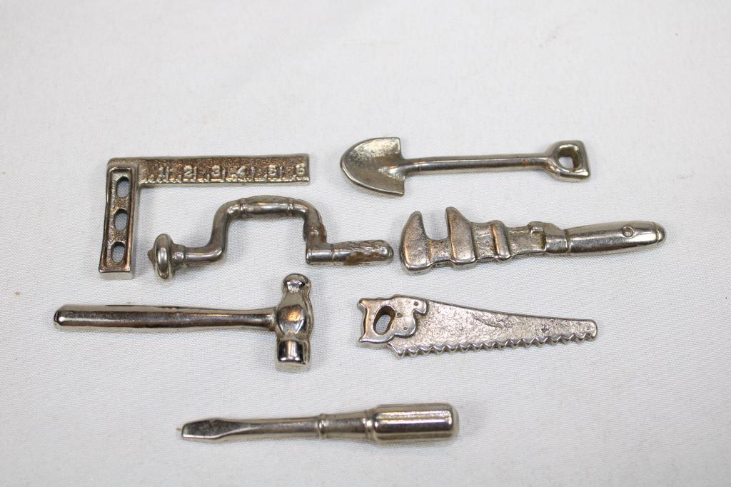 Lionel Lot of Tools for Train - no box (1 of 2)