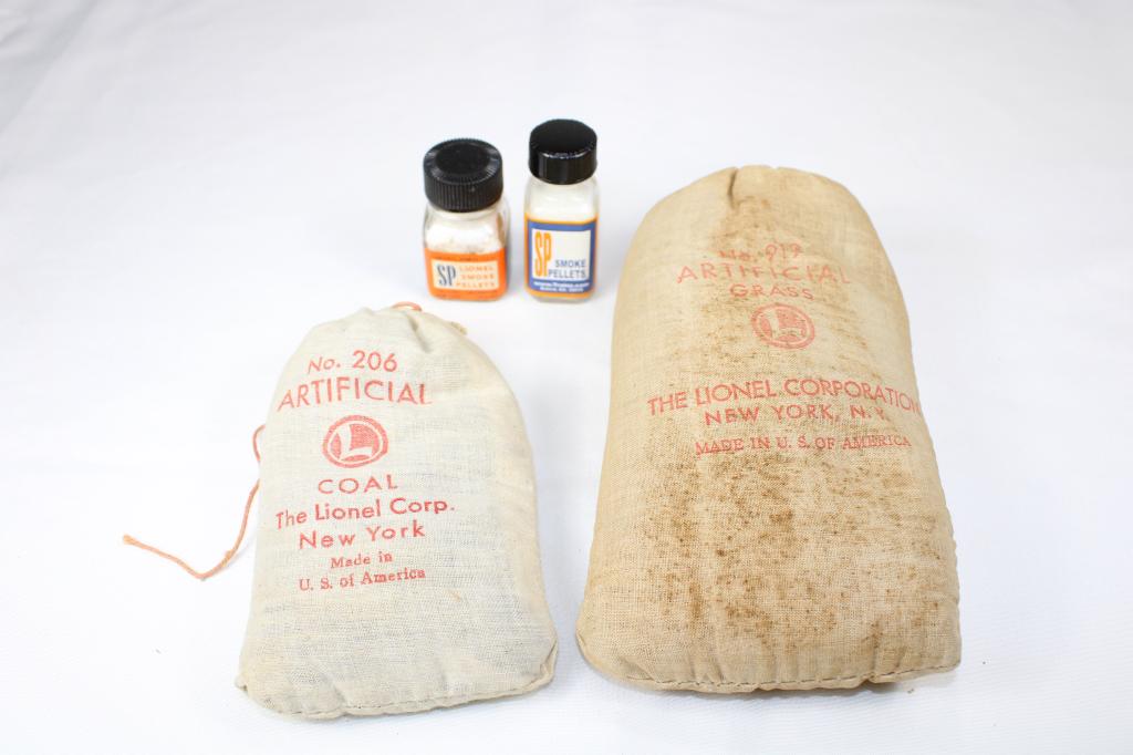 Lionel Train Accessories - Smoke, Coal (1 of 4)