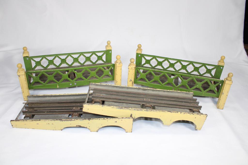 Vtg Lionel Pre-War Bridge Parts (1 of 5)