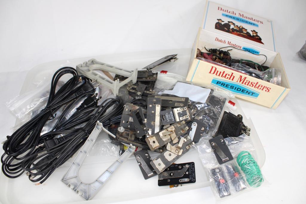 Vtg Lot of Misc Train Parts (1 of 1)