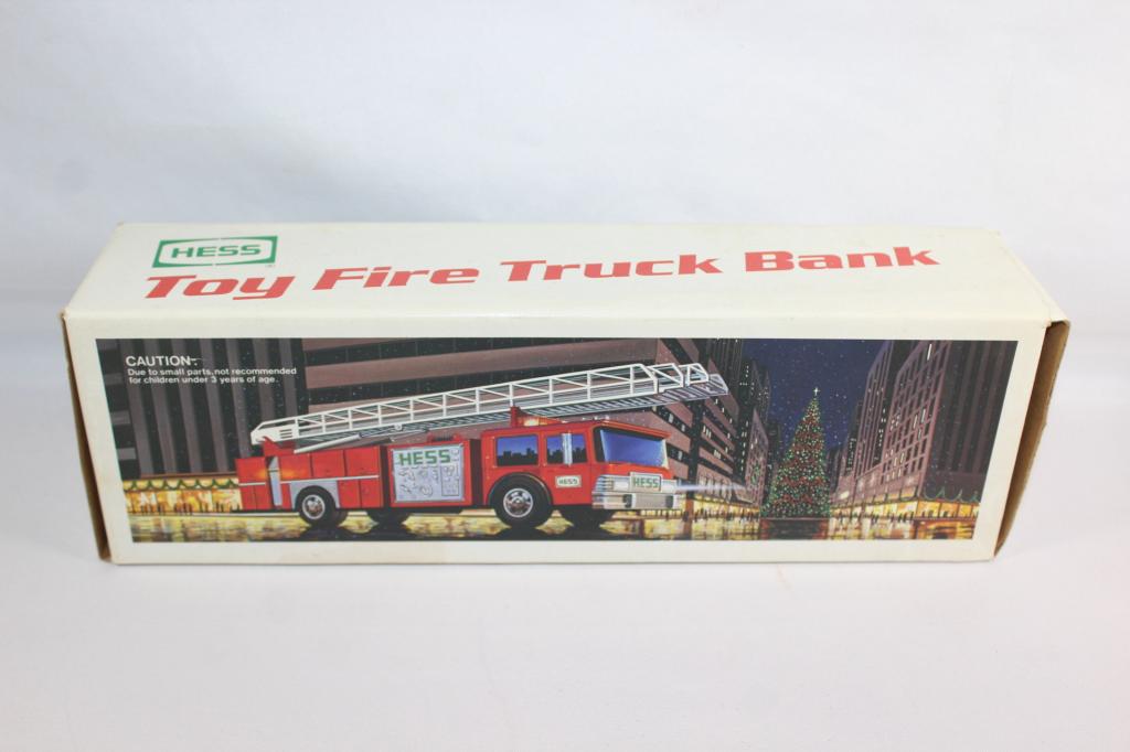 1986 HESS FIRE TRUCK BANK IN BOX (1 of 4)