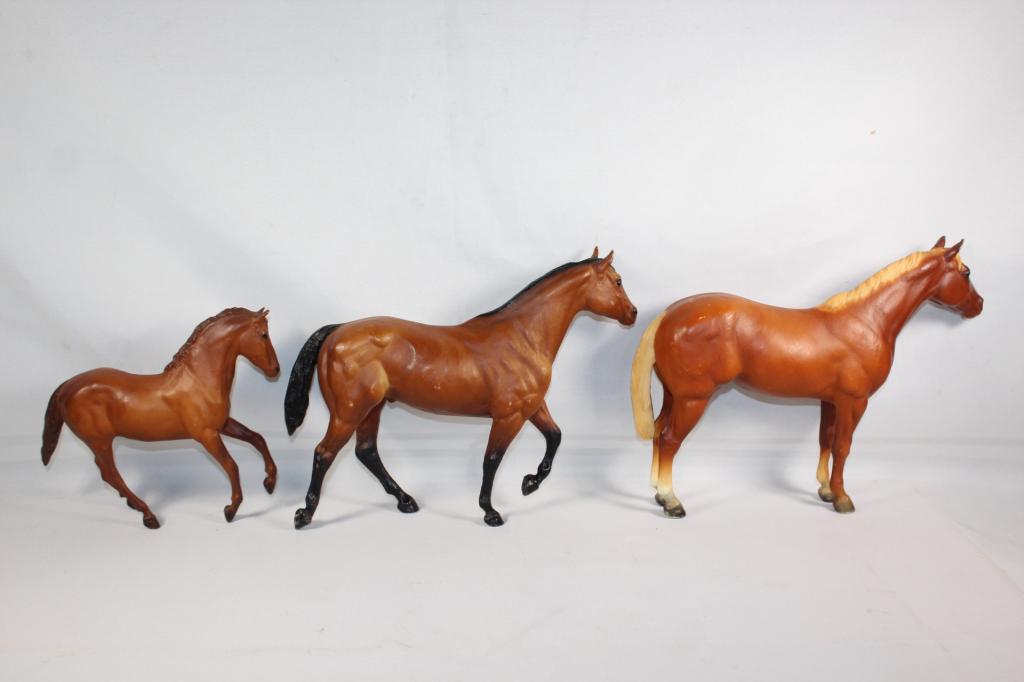 3 PC BREYER HORSE LOT (1 of 5)