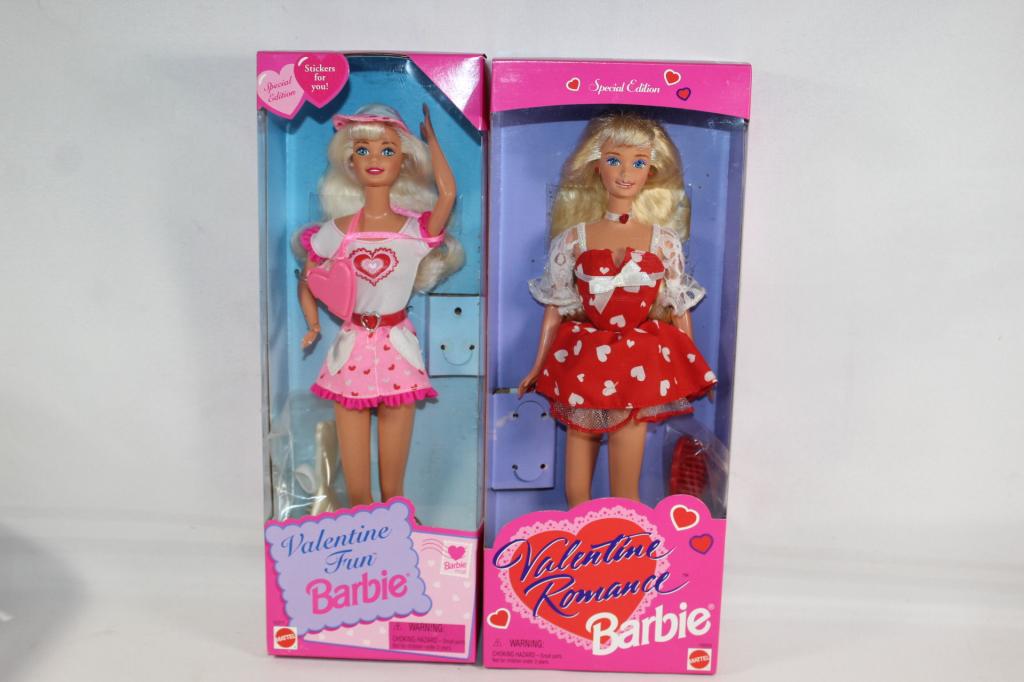 2 PC. BARBIE LOT- VALENTINES DAY THEMED (1 of 7)