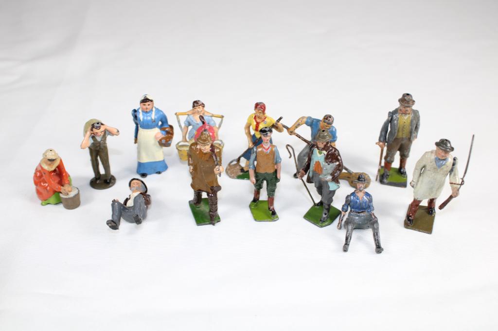 Britains LTD Farm Mix of Metal People (1 of 7)