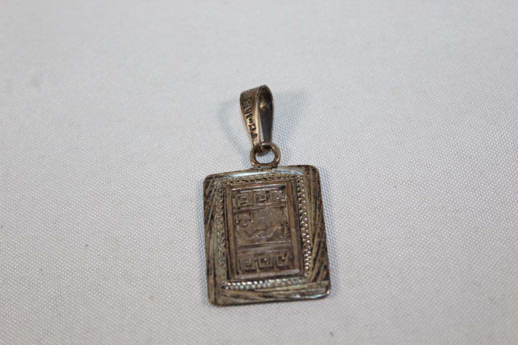 DOUBLE SIDED PENDANT MARKED 925 10 GRAMS: MARKED 925 TOTAL WEIGHT 10 GRAMS AS PICTURED