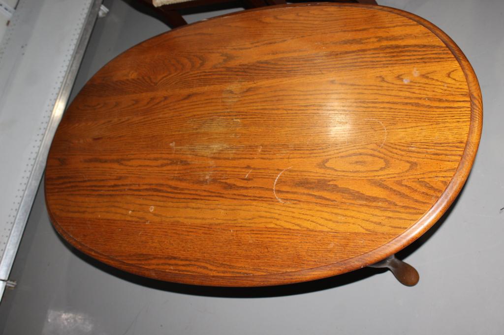 SOLID WOOD OVAL COFFEE TABLE (1 of 4)
