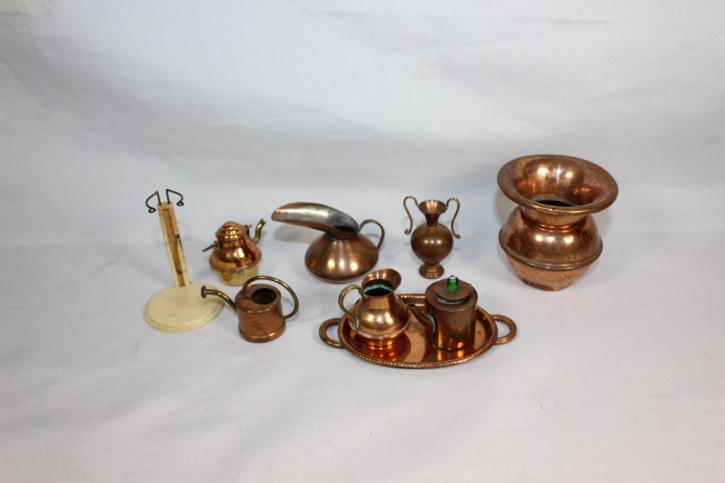 Lot of Miniature Copper Pitchers & Ladies Spittoon (1 of 3)