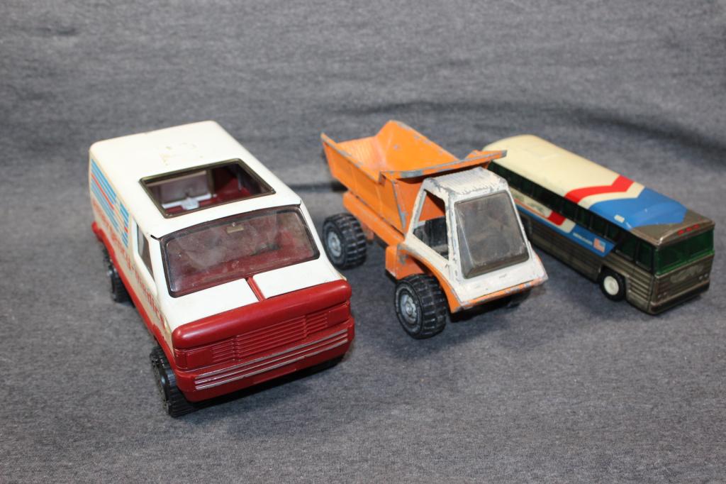 3 PC. VINTAGE TOY CAR LOT- TONKA, BUDDY L, ETC. (1 of 5)