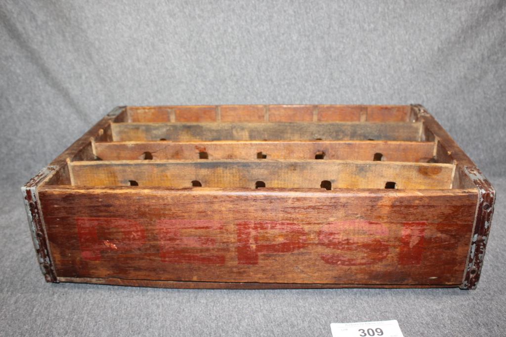 VINTAGE WOODEN PEPSI COLA CRATE (1 of 4)