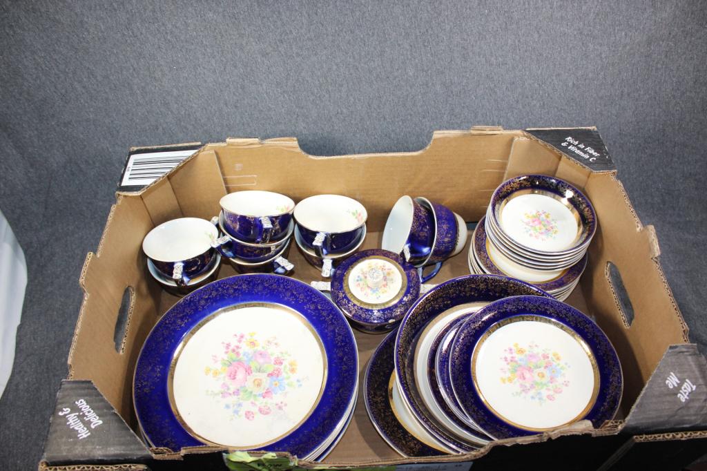40 PC. CENTURY BY SALEM CHINA SET BLUE & GOLD (1 of 6)