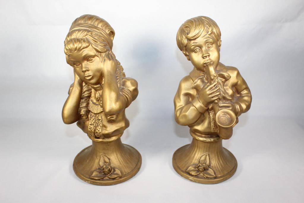 2PC. Vintage Universal Statuary Corp Gold Figurine (1 of 7)