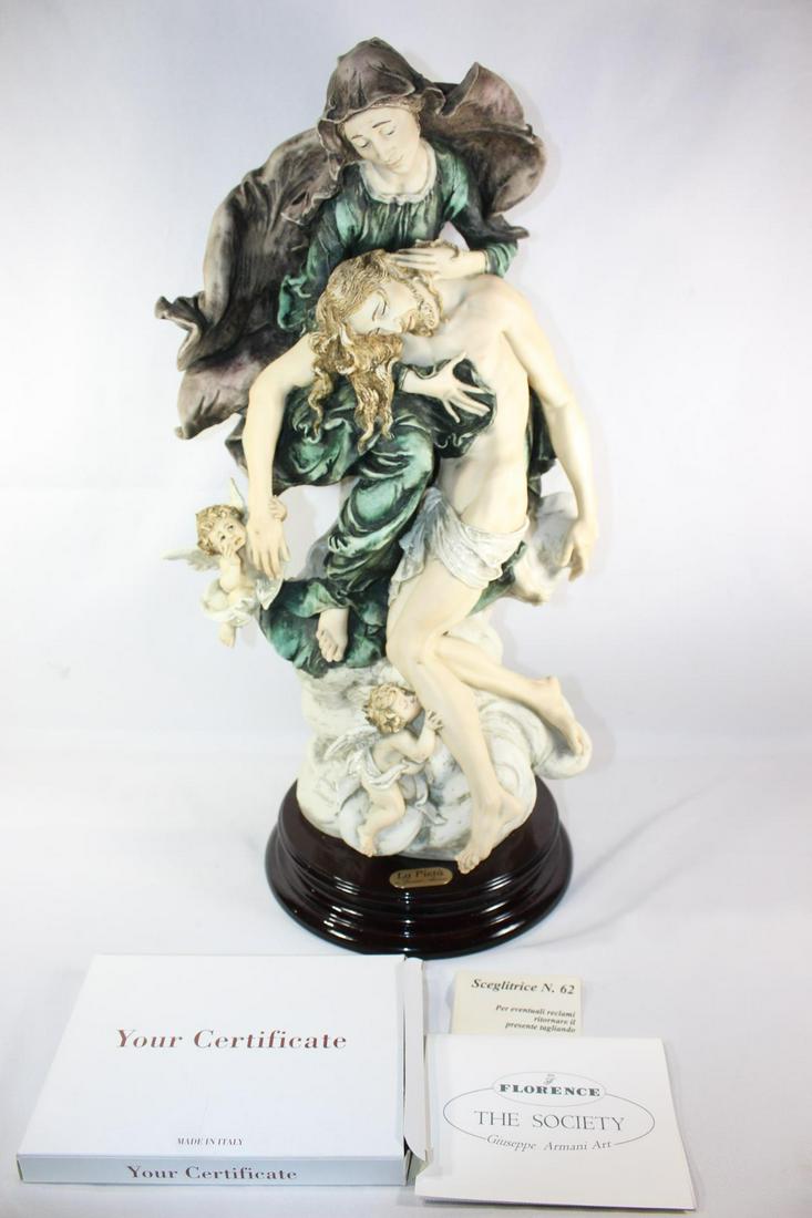 La Pieta by Giuseppe Armani Statue w/ box & Coa (1 of 5)