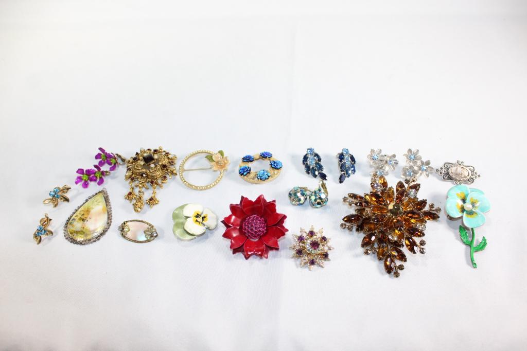 16 pc. Brooch/Earring Costume Jewelry Lot (1 of 5)
