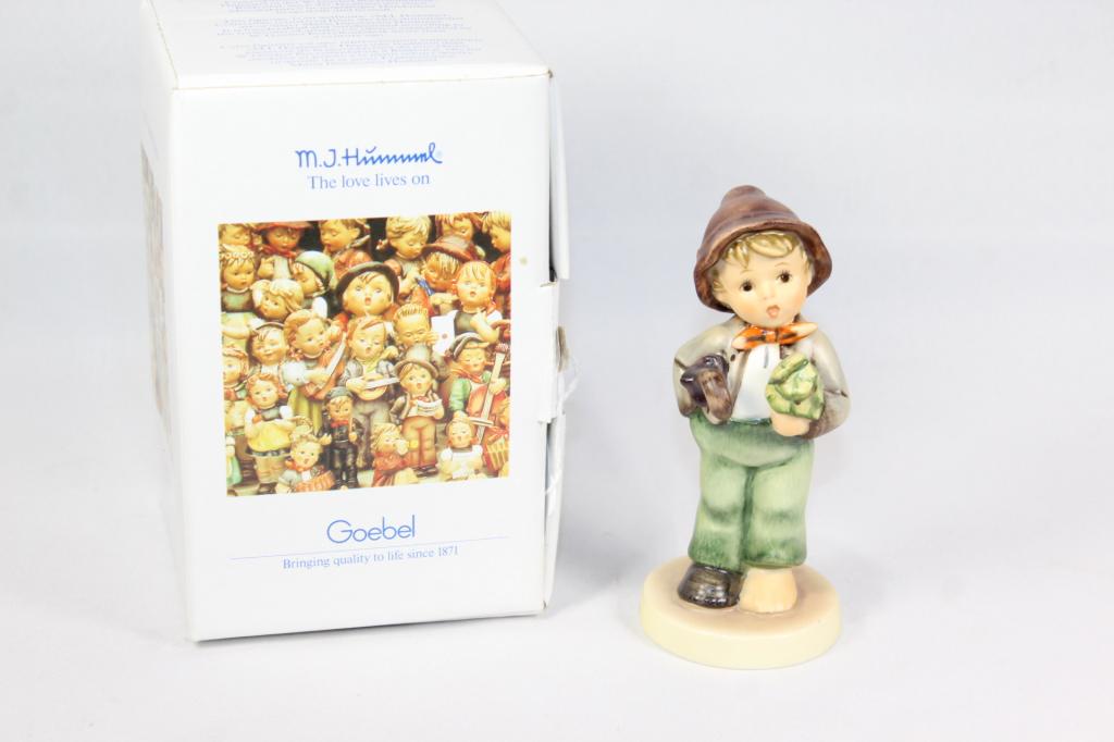 Goebel Hummel Lost Stocking #752 c. 1987: with original box, measures about 4 1/2 inches tall, no chips or cracks, c. 1987 Western Germany