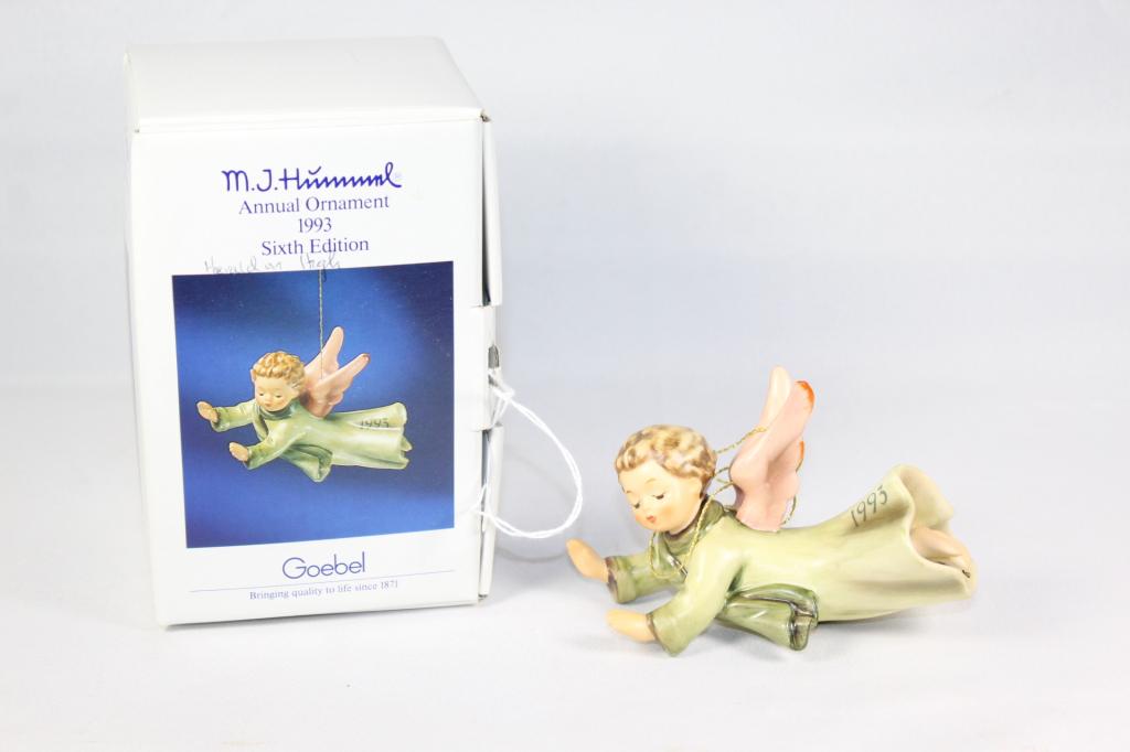 Goebel Hummel 1993 Herald on High Ornament: with origianal box, measures about 4 inches long, no chips or cracks