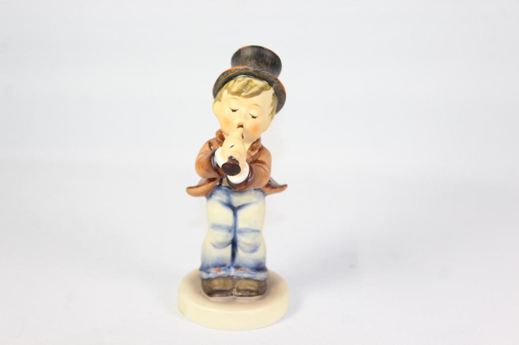 Goebel Hummel Serenade #85 (1 of 4)