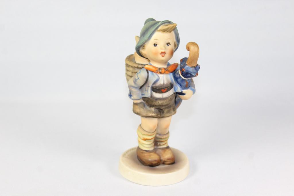 Goebel Hummel Home From Market 198/1: No Box. Measures approx. 5 1/2" tall. No chips or cracks. Date: 1948 Made in Western Germany
