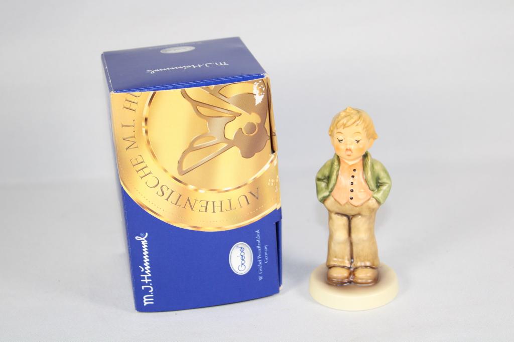 Goebel Hummel Steadfast Soprano 848: With Original Box. Measures about, 3 3/4" tall. No Chips or Cracks. Year: 2002 - Also Marked 2005/2006 M.I. Hummel Collectors Club. Made in: Germany