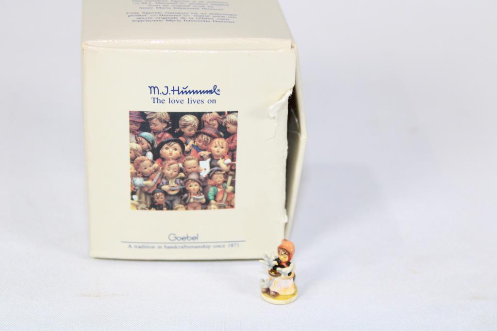 Goebel Hummel Cinderella 264-P First Edition (1 of 4)