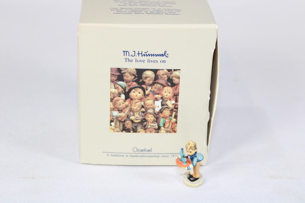 Goebel Hummel Waiter 263-P First Edition (1 of 4)