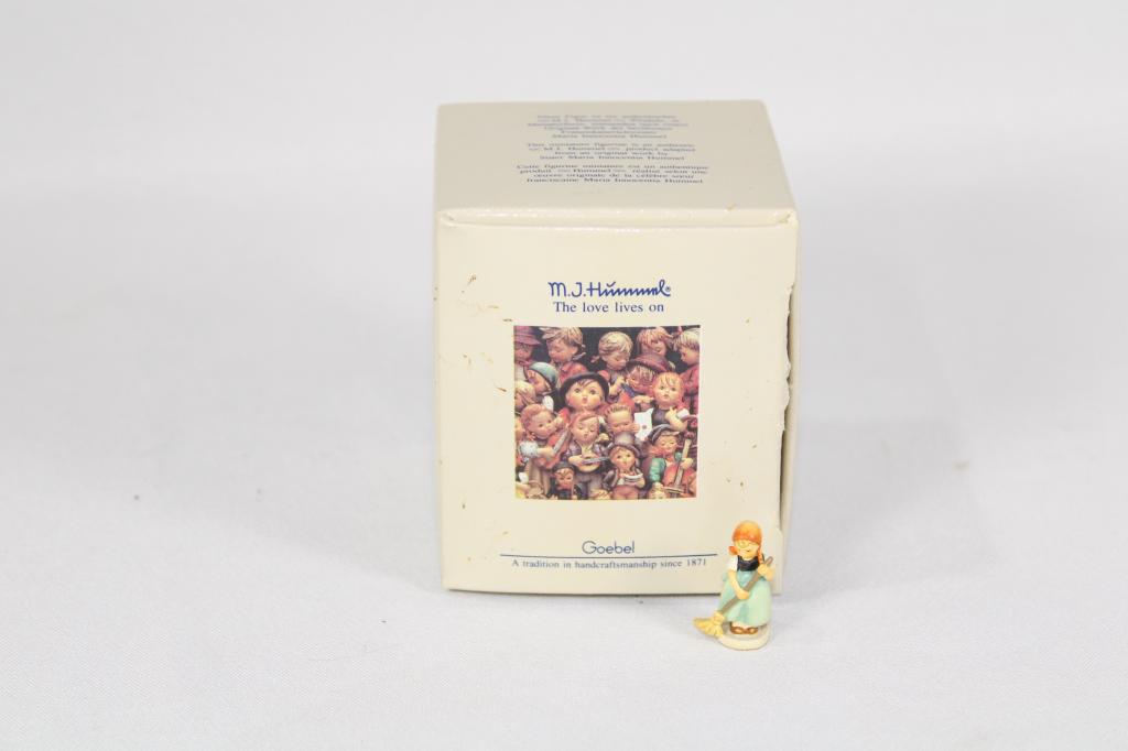 Goebel Hummel Little Sweeper 253-P Second Release (1 of 4)