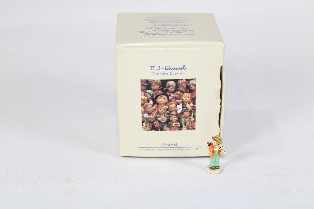 Goebel Hummel Little Fiddler 250-P Second Release (1 of 4)
