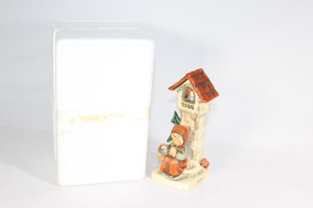 Goebel Hummel Worship #84/0 (1 of 5)