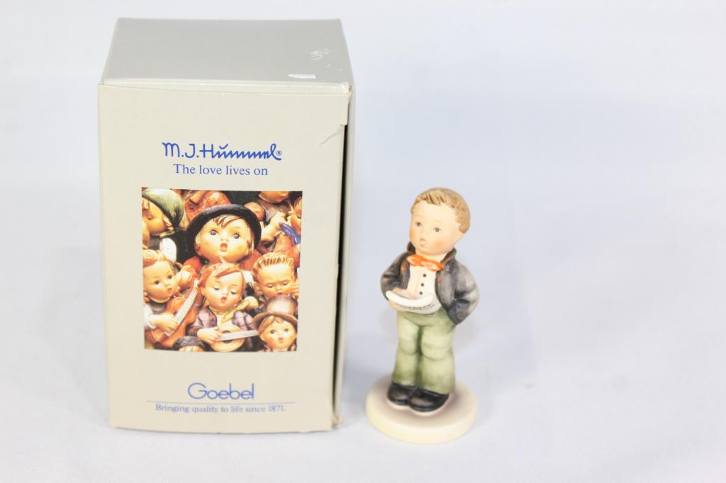 Goebel Hummel Soloist #135 4/0 c. 1985: with original box, measures a bout 3 1/4 inches tall, no chips or cracks c.1985