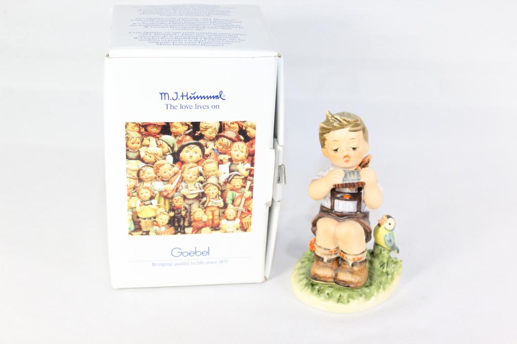 Goebel Hummel In D-Major #287 c. 1981: with box, measures about 4 1/4 inches tall, no chips or cracks
