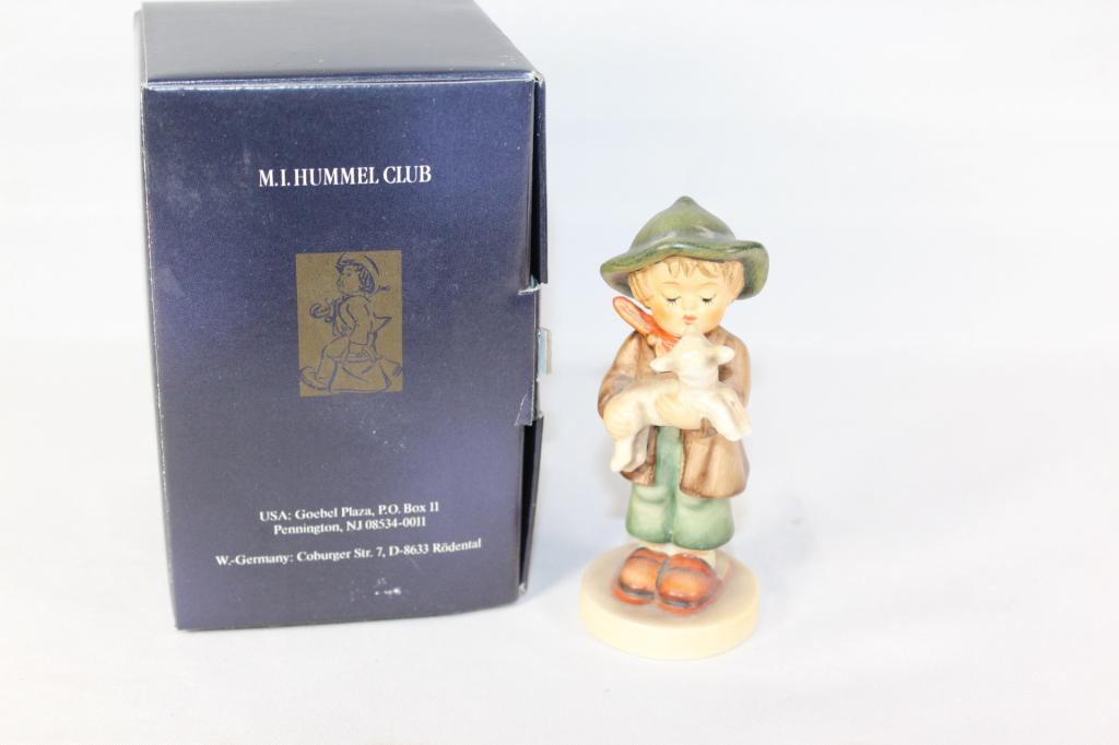 Goebel Hummel Globe Trotter #926 c. 1991: with box, measures about 5 inches tall, no chips or cracks