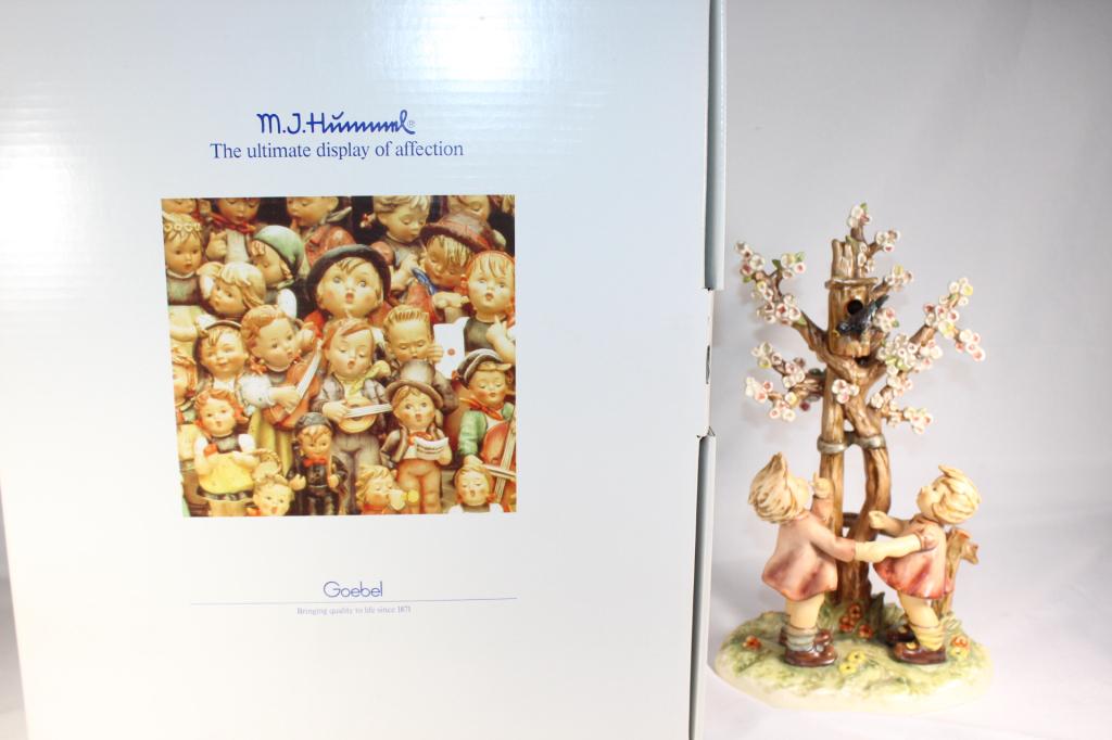 Goebel Hummel Let's Tell the World #487 (1 of 5)