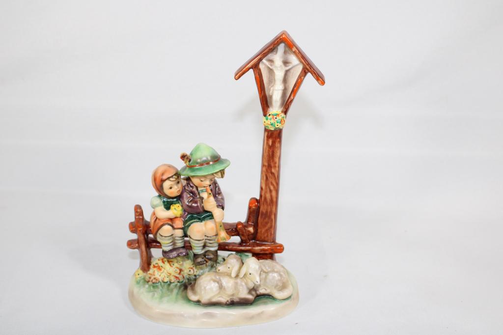 Goebel Hummel Wayside Devotion # 28/II (1 of 4)