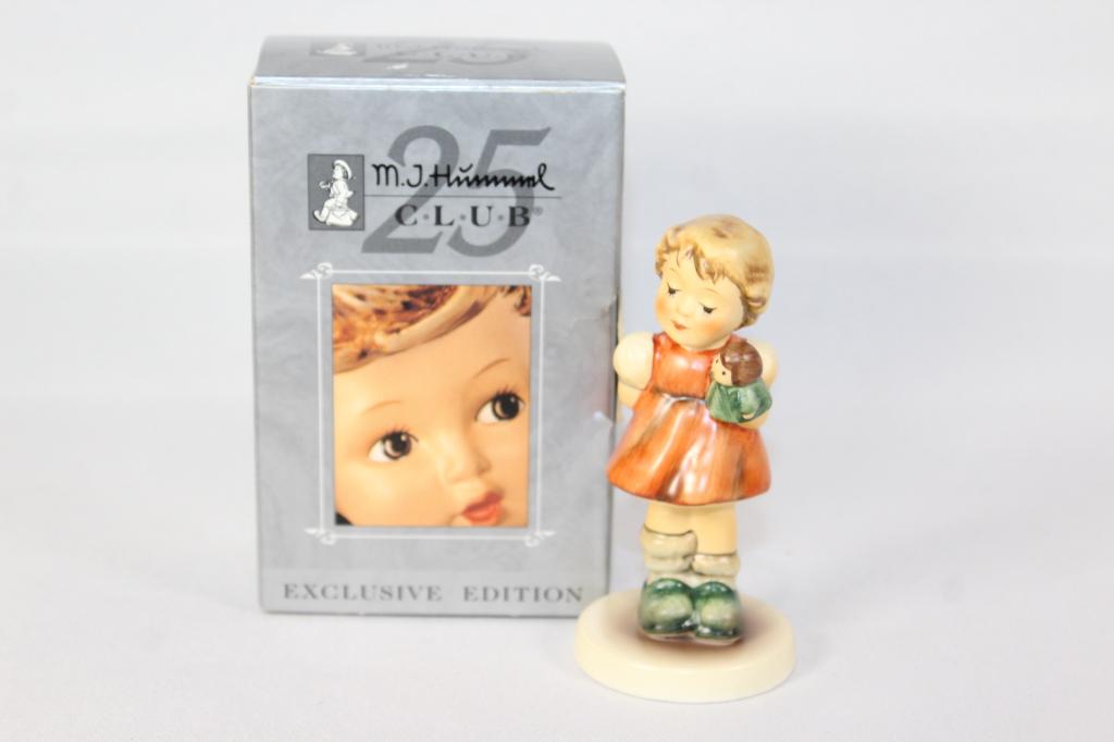 Goebel Hummel Puppet Princess #2103/A 2001: Original box included. Measures approx. 4 inches. No chips or cracks.