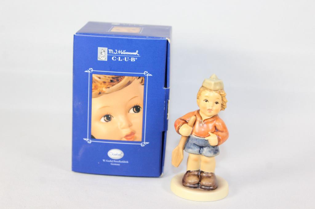 Goebel Hummel First Mate #2148/B 2002 (1 of 4)