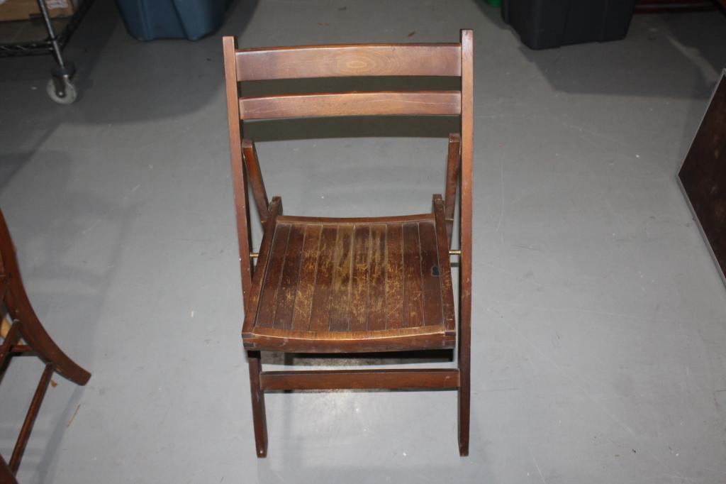 VTG Wood Folding Chair (1 of 3)