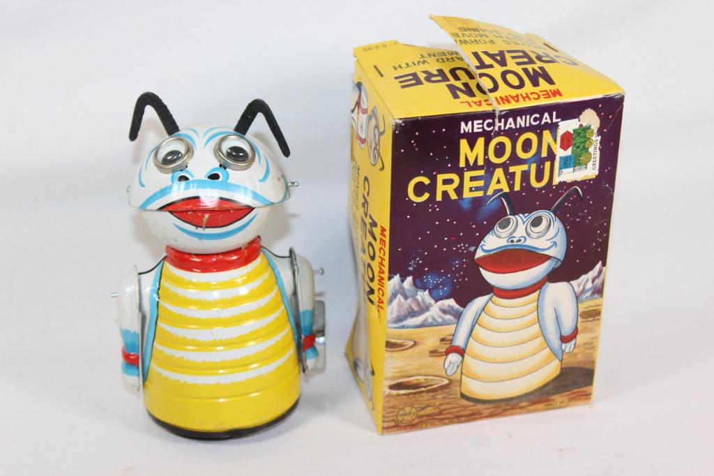 VTG Marx Moon Creature with Top of Box (1 of 5)