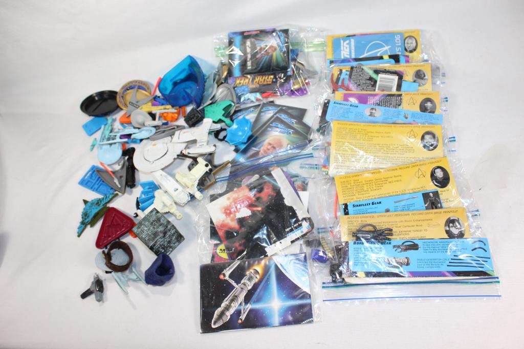 large Lot miscellaneous Star Trek Accessories (1 of 10)