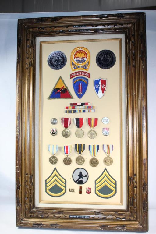Framed Display United States Army Medals / Rank (1 of 8)