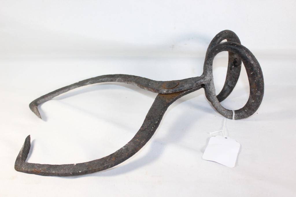 Antique Metal Ice Tongs (1 of 3)