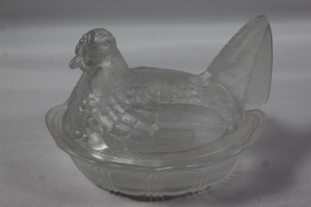 Fenton Clear Glass Nesting Chicken (1 of 3)