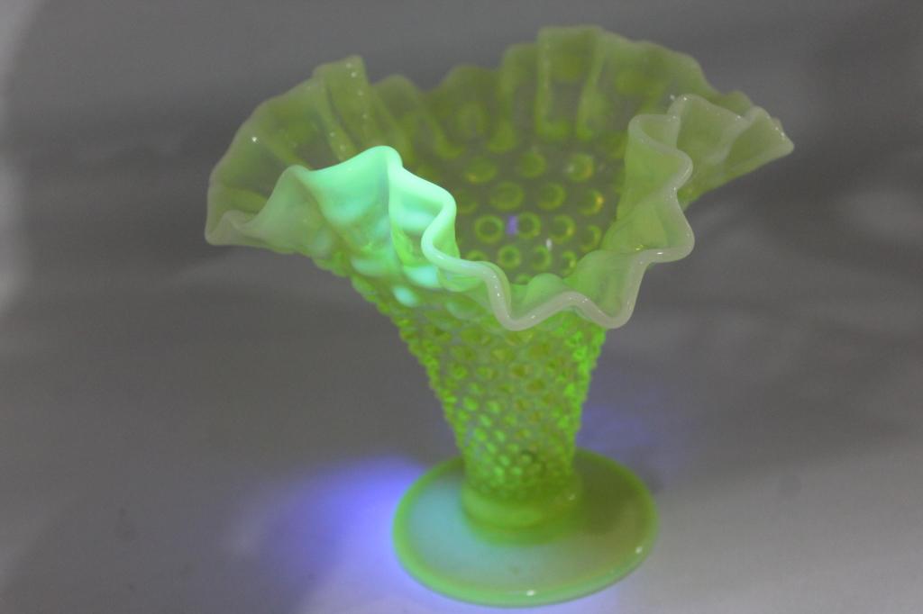 Fenton Hobnail Vaseline Ruffled Vase (1 of 3)