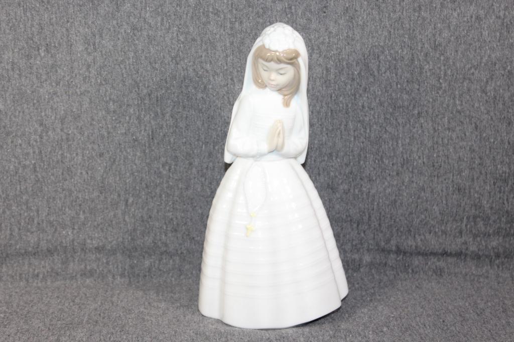 Nao Lladro Figurine - 1st Comunnion (1 of 4)
