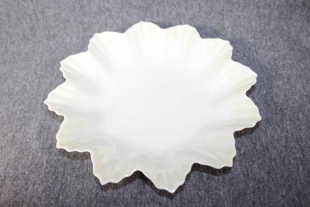 VTG Belleek Tridacna Hexagon Dish (1 of 3)