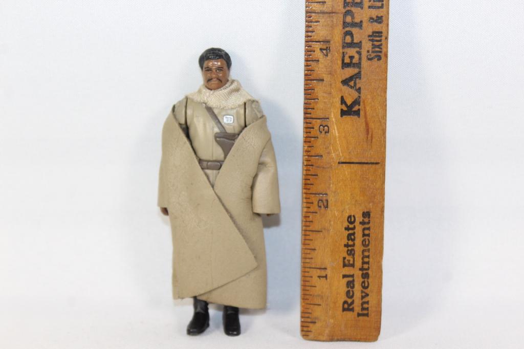 Londo Calrissian Pilot Figurine Return of the Jedi: about 3 3/4 inches tall; as pictured; made in Hong Kong: Lucas Film Ltd.; no weapon