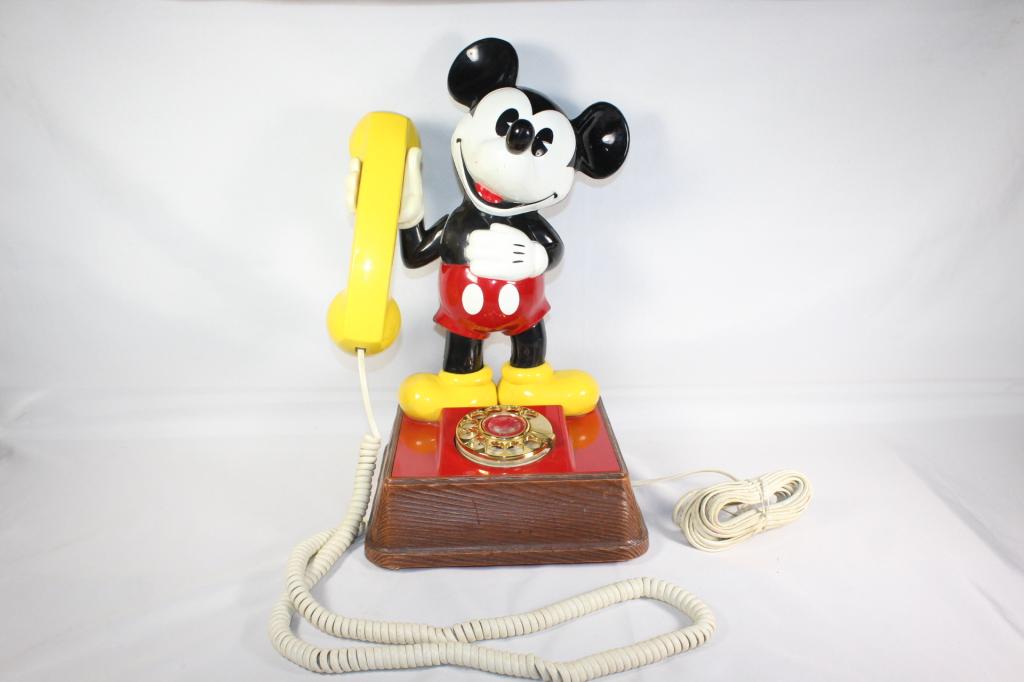 1976 Mickey Mouse Rotary Desk Phone (1 of 6)
