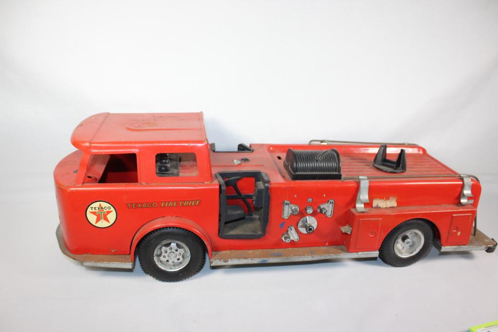 VTG Metal Texaco Fire Chief Truck (1 of 6)