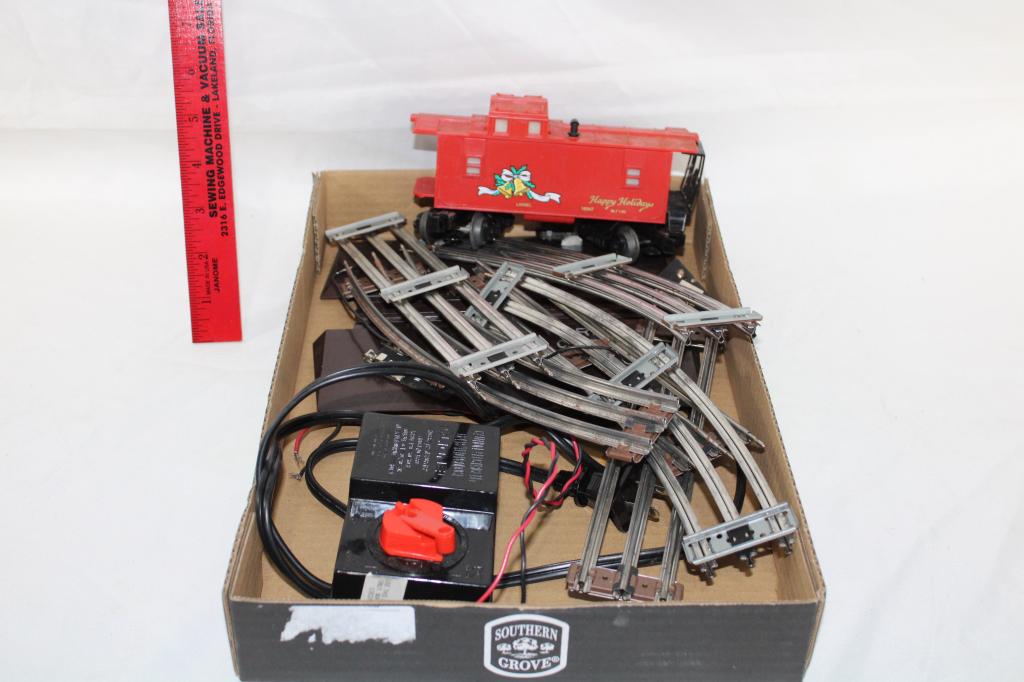 Lionel Village Trolley Company Trolley Set (1 of 3)