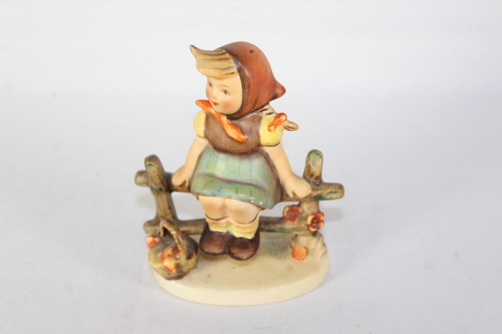 Hummel - Just Resting #112 3/0 (1 of 4)